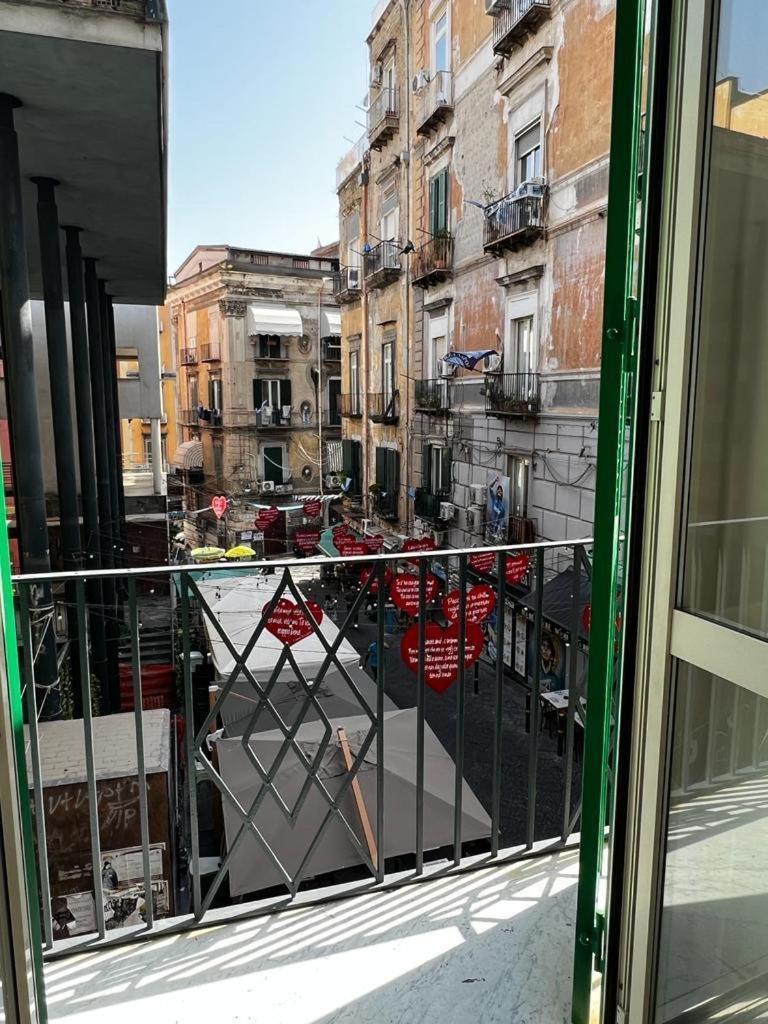 Apartamento A Casa E Mamma' Nápoles Exterior foto